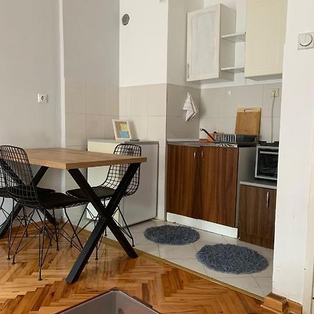 Comfy Studio - 1 Minute Walk To Delta Planet Ni Dış mekan fotoğraf