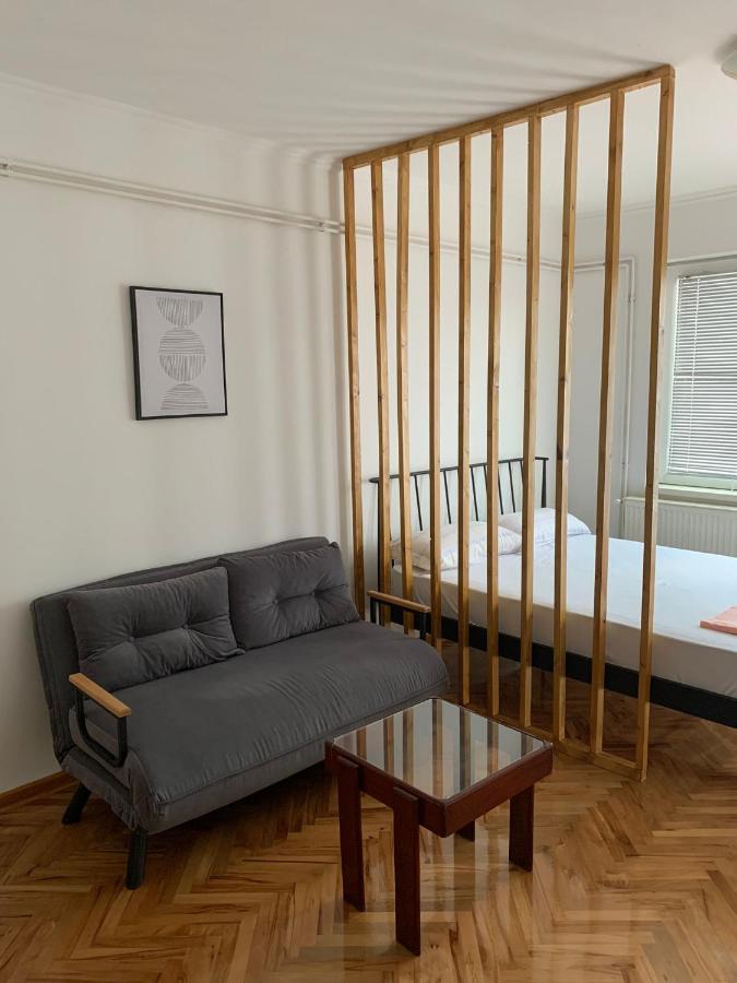 Comfy Studio - 1 Minute Walk To Delta Planet Ni Dış mekan fotoğraf