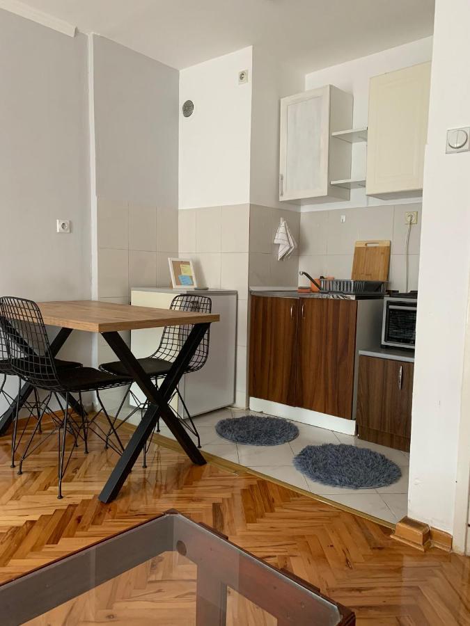 Comfy Studio - 1 Minute Walk To Delta Planet Ni Dış mekan fotoğraf
